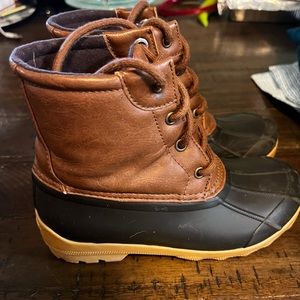 Boys Sperry boots